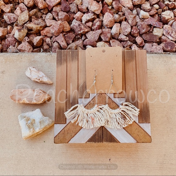 the AIDYN style handmade macrame tassel earrings - Picture 1 of 4